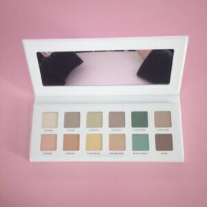 NEW ICONIC London Eyeshadow Palette